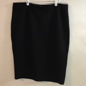 Black Waffle Stretch Pencil Skirt